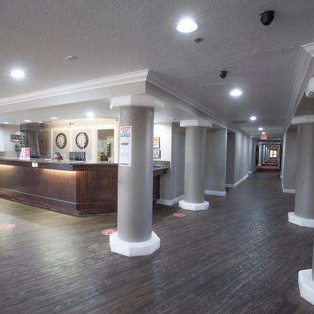 Hotel Ramada By Wyndham Barstow Exteriér fotografie