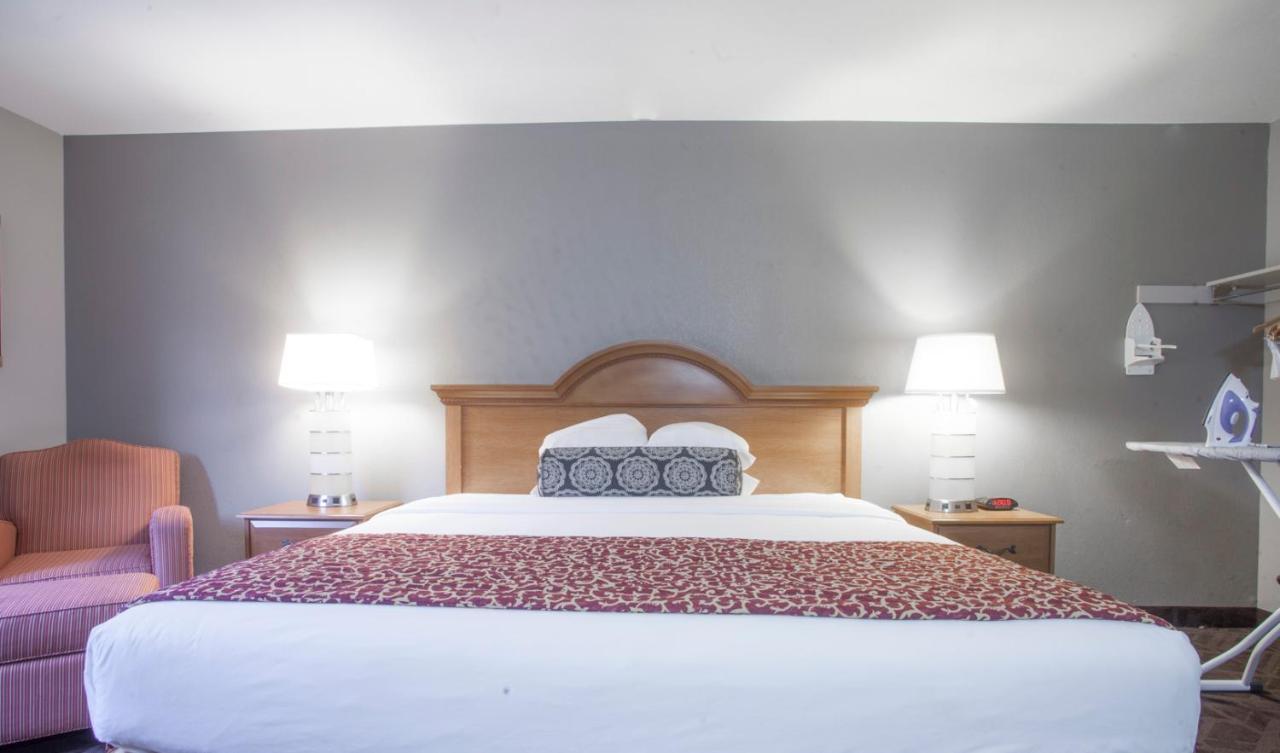 Hotel Ramada By Wyndham Barstow Exteriér fotografie