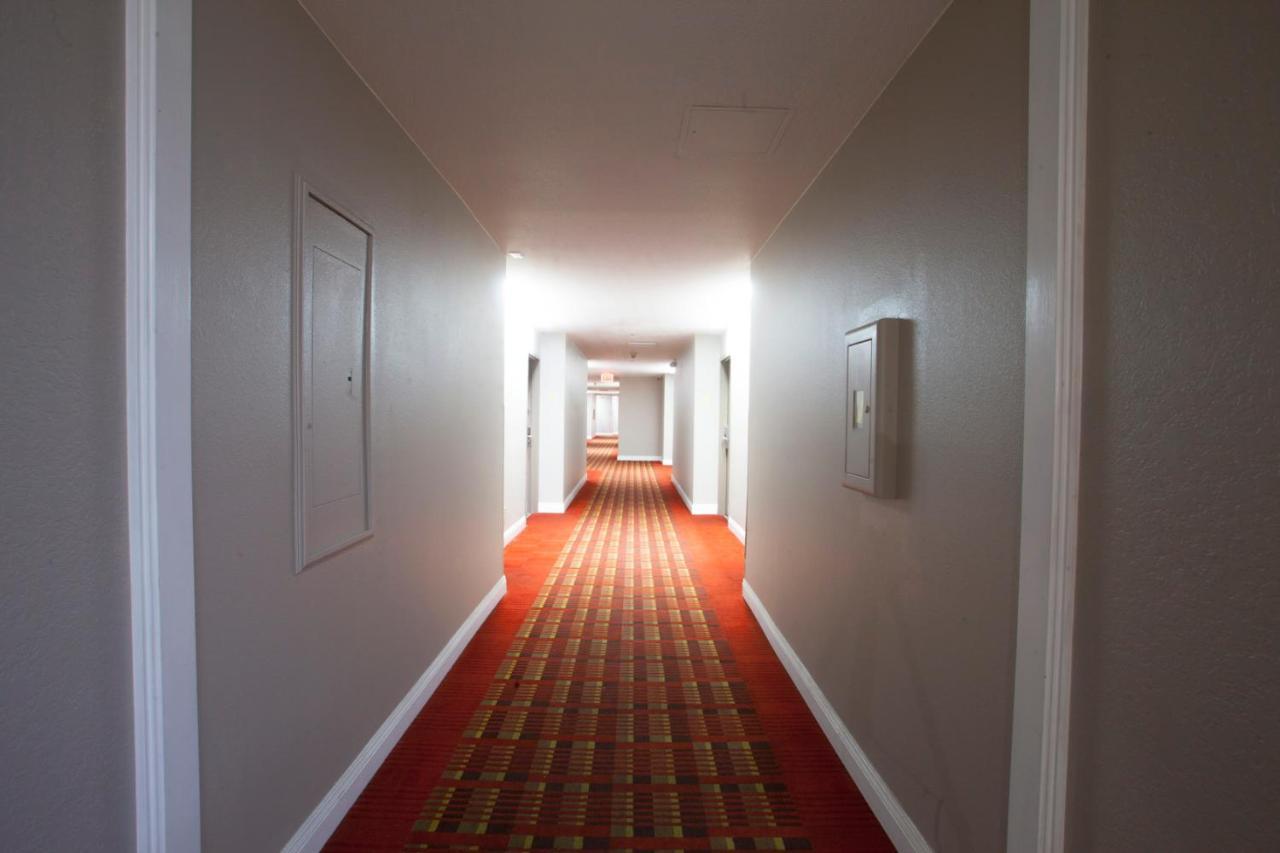 Hotel Ramada By Wyndham Barstow Exteriér fotografie