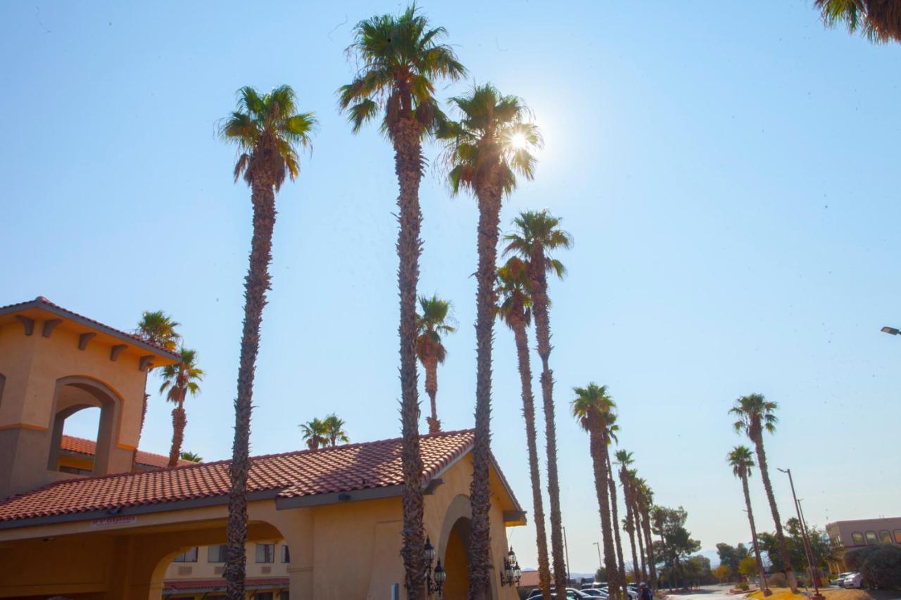 Hotel Ramada By Wyndham Barstow Exteriér fotografie
