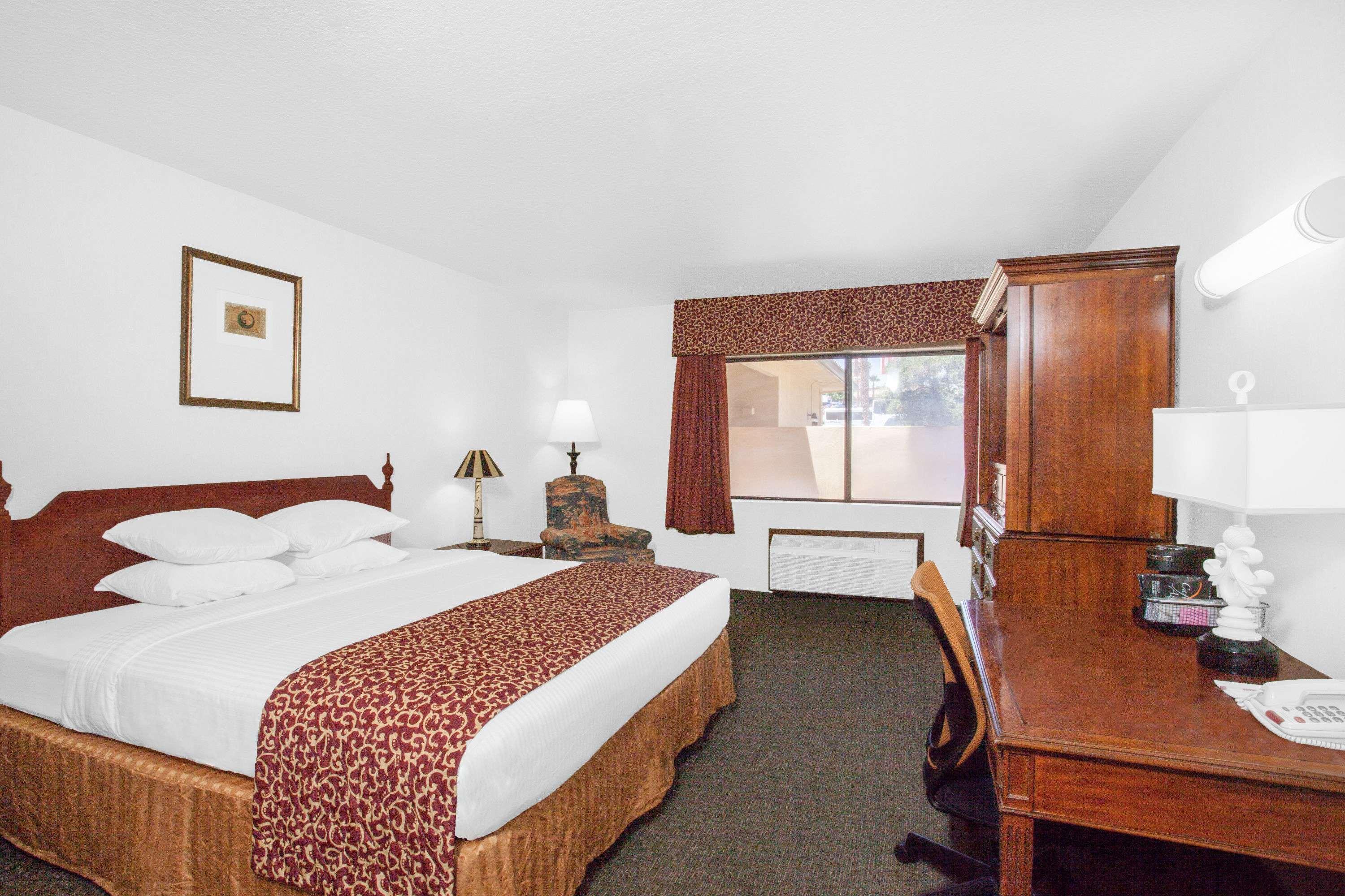 Hotel Ramada By Wyndham Barstow Exteriér fotografie