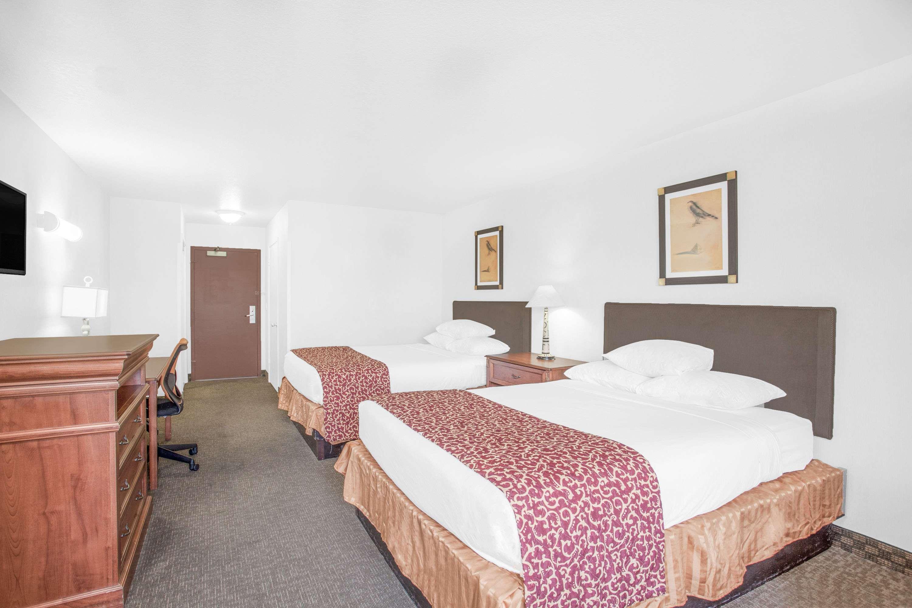 Hotel Ramada By Wyndham Barstow Exteriér fotografie